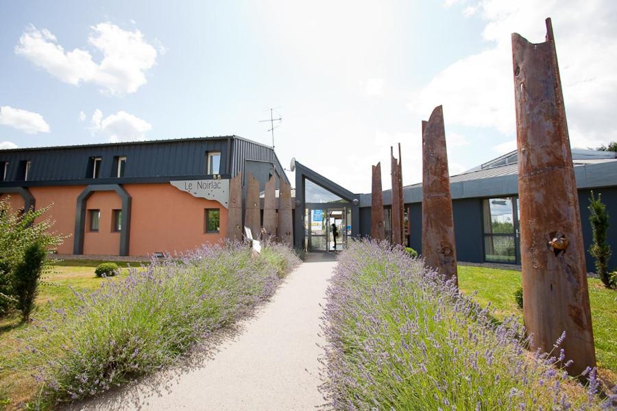 Le Noirlac Saint-Amand-Montrond Exterior photo